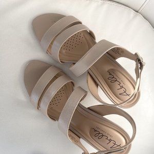 Abella Sandals with Heel (Brand new!! Comfortable)